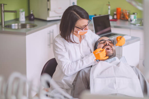 Best Emergency Tooth Extraction in Wedgefield, FL
